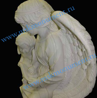 скульптуры ангелов на кладбище