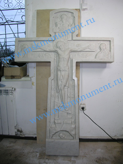 надгробный крест из мрамора